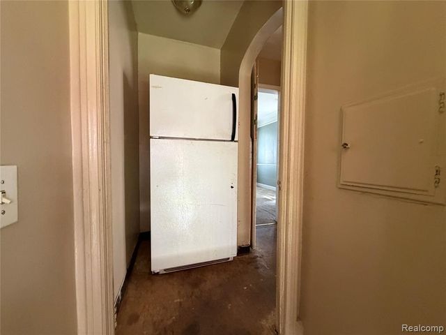 2629 Fullerton Street, Detroit, MI 48238