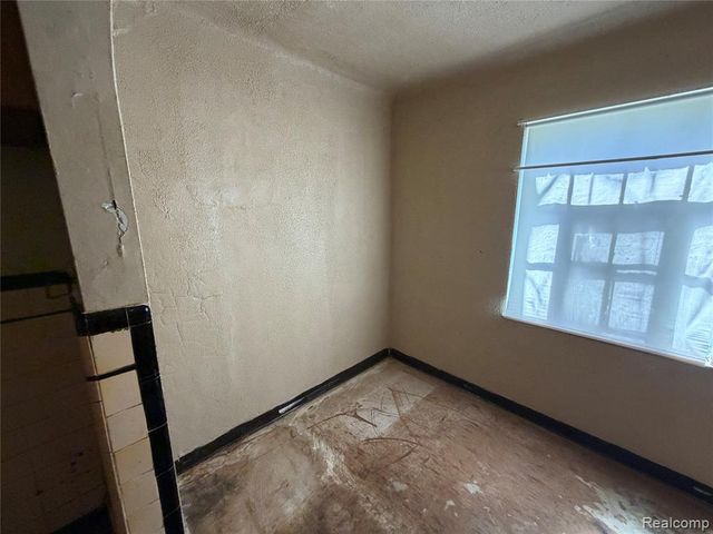 2629 Fullerton Street, Detroit, MI 48238