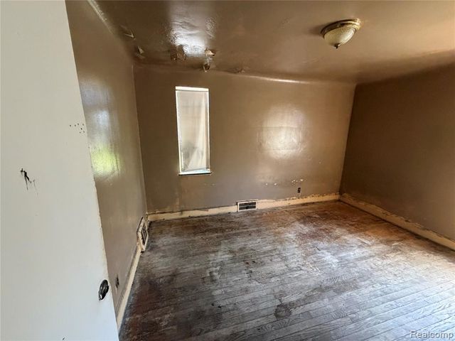 2629 Fullerton Street, Detroit, MI 48238