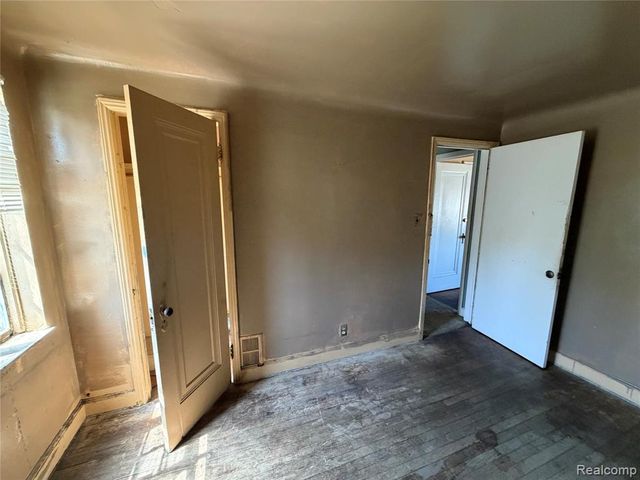 2629 Fullerton Street, Detroit, MI 48238
