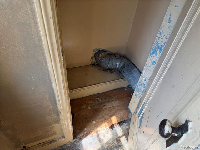 2629 Fullerton Street, Detroit, MI 48238