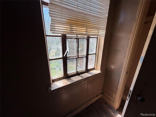 2629 Fullerton Street, Detroit, MI 48238