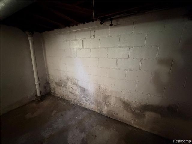 2629 Fullerton Street, Detroit, MI 48238