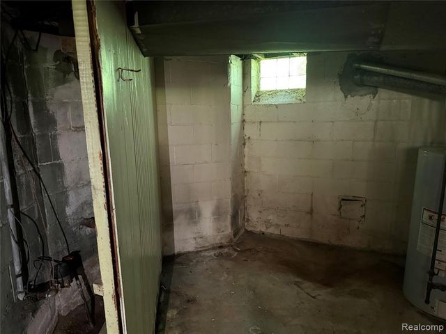 2629 Fullerton Street, Detroit, MI 48238