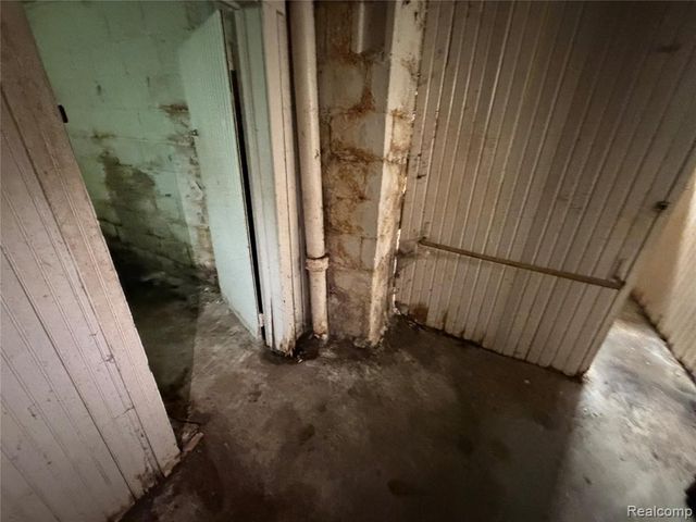 2629 Fullerton Street, Detroit, MI 48238