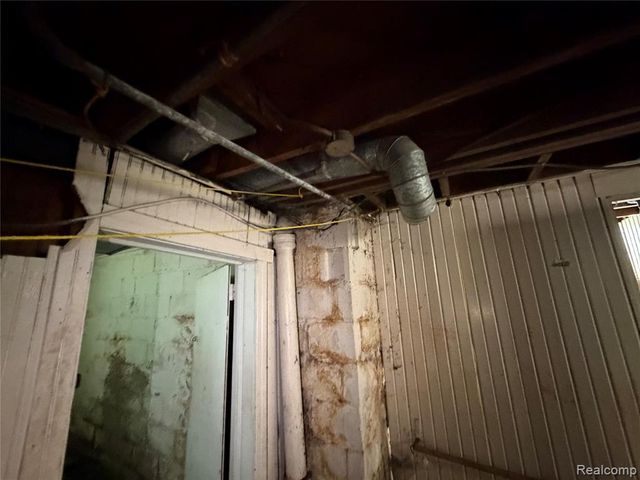 2629 Fullerton Street, Detroit, MI 48238