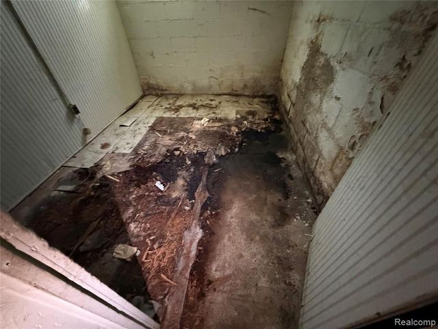2629 Fullerton Street, Detroit, MI 48238