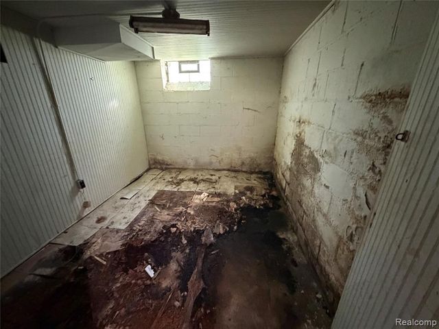 2629 Fullerton Street, Detroit, MI 48238
