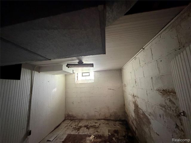 2629 Fullerton Street, Detroit, MI 48238
