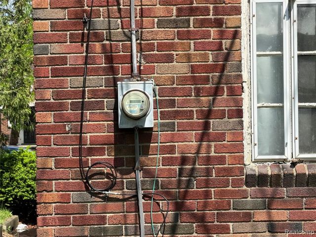 2629 Fullerton Street, Detroit, MI 48238