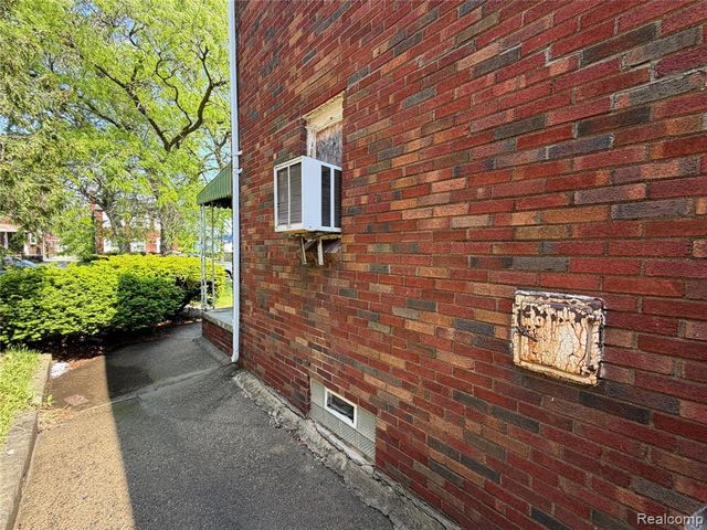 2629 Fullerton Street, Detroit, MI 48238