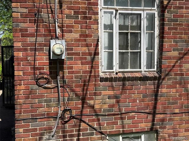 2629 Fullerton Street, Detroit, MI 48238