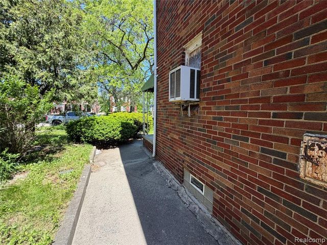 2629 Fullerton Street, Detroit, MI 48238