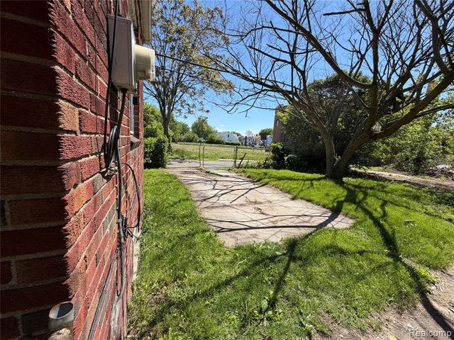 2629 Fullerton Street, Detroit, MI 48238