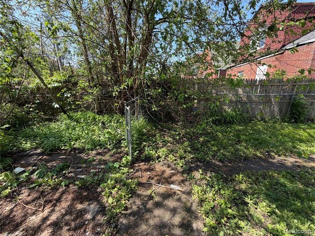 2629 Fullerton Street, Detroit, MI 48238