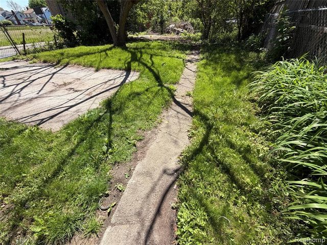 2629 Fullerton Street, Detroit, MI 48238