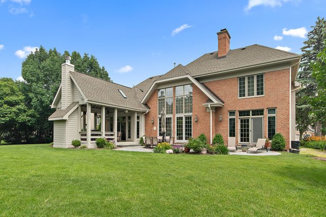 122 Springlake Avenue, Hinsdale, IL 60521