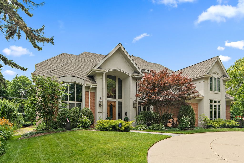 122 Springlake Avenue, Hinsdale, IL 60521