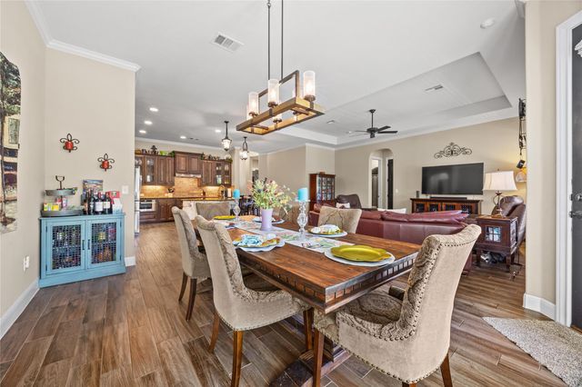 17001 Northlake Hills DR, Jonestown, TX 78645
