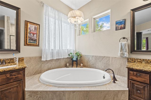 17001 Northlake Hills DR, Jonestown, TX 78645