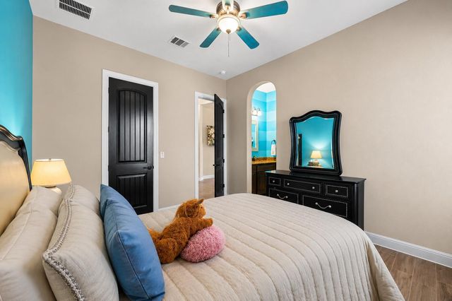 17001 Northlake Hills DR, Jonestown, TX 78645