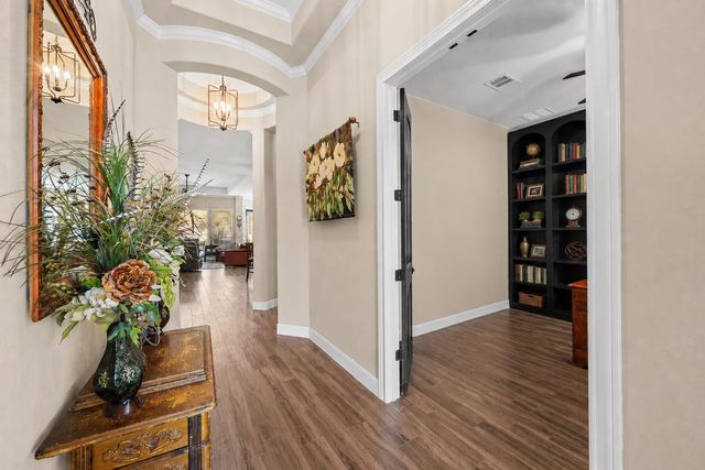 17001 Northlake Hills DR, Jonestown, TX 78645