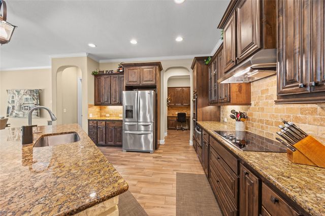 17001 Northlake Hills DR, Jonestown, TX 78645