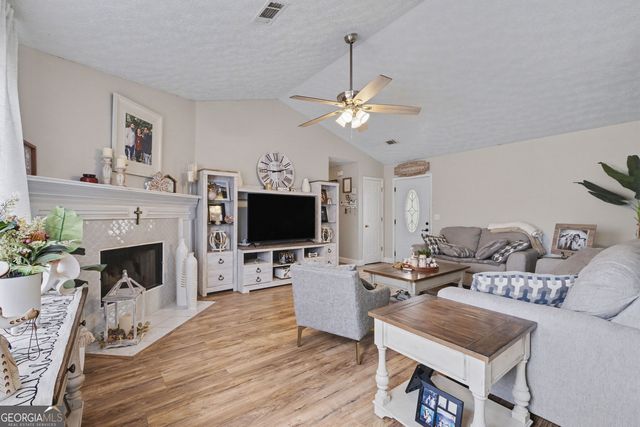 4661 Turning Leaf Drive, Gillsville, GA 30543