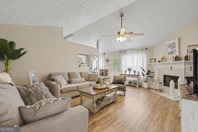 4661 Turning Leaf Drive, Gillsville, GA 30543