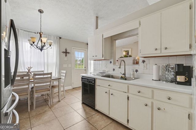 4661 Turning Leaf Drive, Gillsville, GA 30543