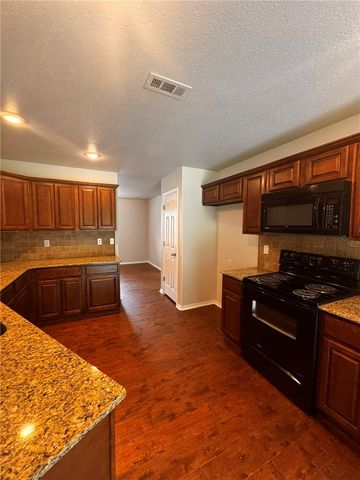 11723 E Creek Lane, Farmington, AR 72730