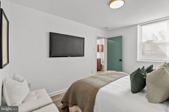 814 WILDER ST, Philadelphia, PA 19147