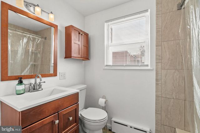 814 WILDER ST, Philadelphia, PA 19147