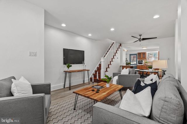 814 WILDER ST, Philadelphia, PA 19147