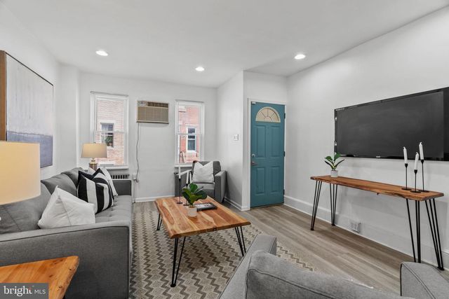 814 WILDER ST, Philadelphia, PA 19147