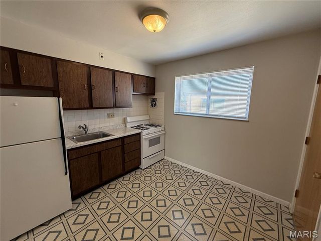 8502 Titchfield Court C, St Louis, MO 63123