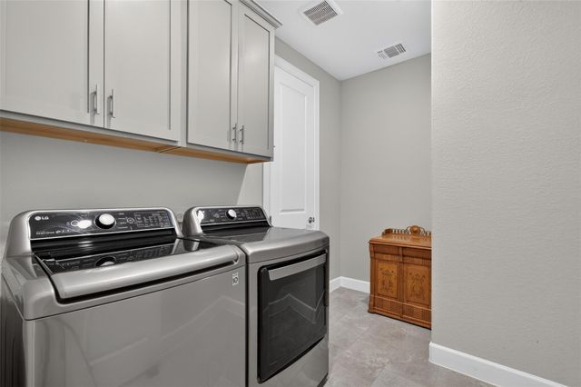 220 Cruising Oak ST, San Marcos, TX 78666