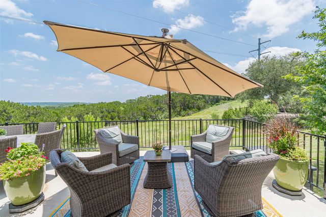 220 Cruising Oak ST, San Marcos, TX 78666