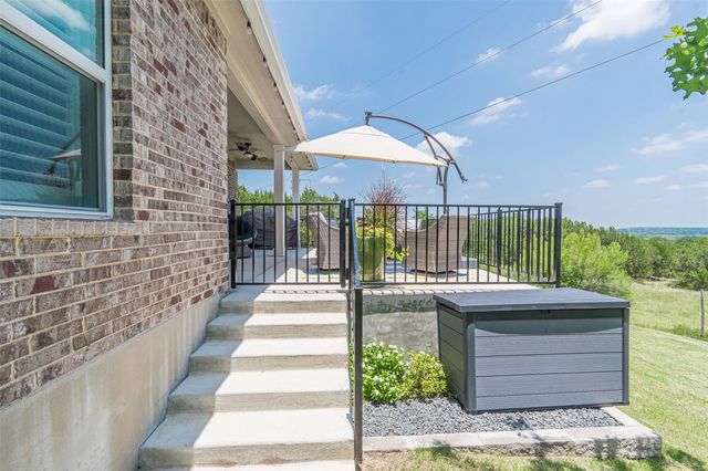 220 Cruising Oak ST, San Marcos, TX 78666