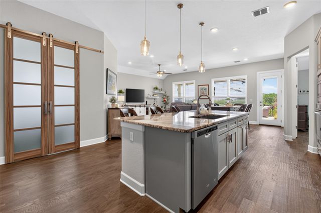 220 Cruising Oak ST, San Marcos, TX 78666