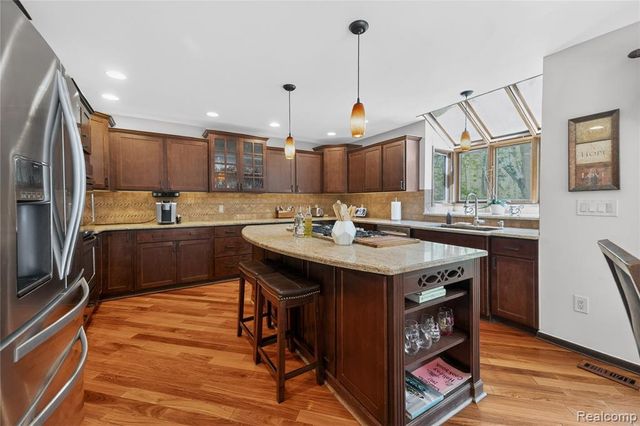 2555 Marion Acres Street, Commerce Twp, MI 48382