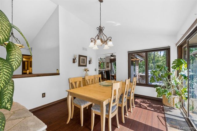 2555 Marion Acres Street, Commerce Twp, MI 48382