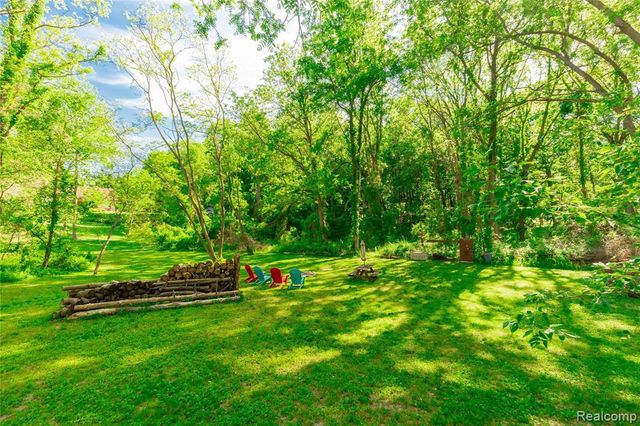 2555 Marion Acres Street, Commerce Twp, MI 48382