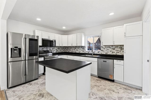 4624 N 37th Street, Omaha, NE 68111