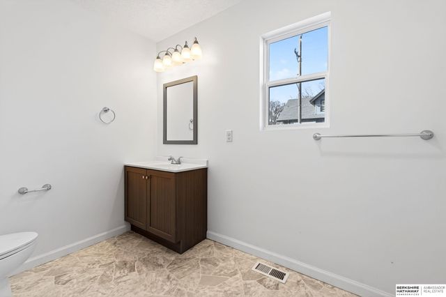 4624 N 37th Street, Omaha, NE 68111