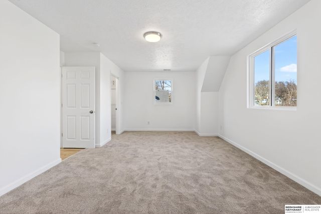 4624 N 37th Street, Omaha, NE 68111