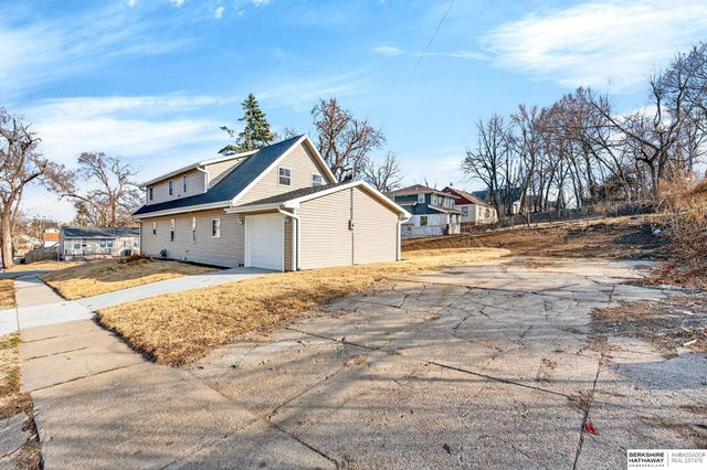 4624 N 37th Street, Omaha, NE 68111