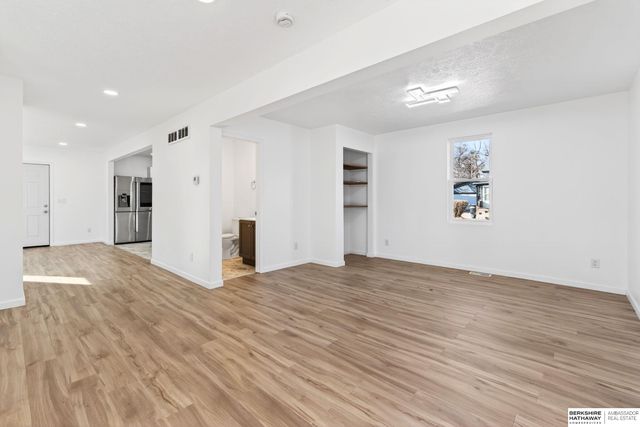 4624 N 37th Street, Omaha, NE 68111