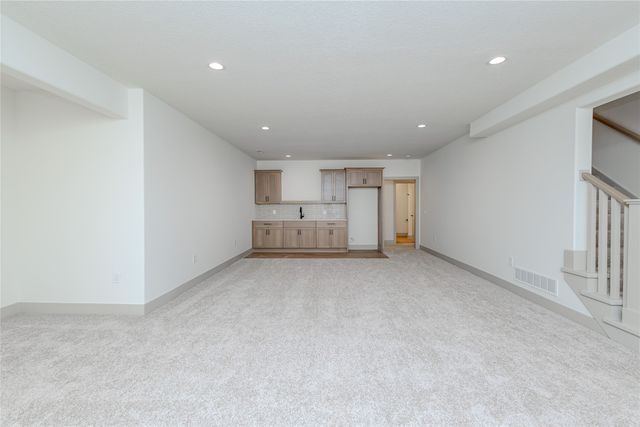 875 Harrington Way, Waukee, IA 50263