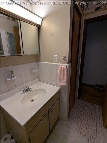 1501 Susan Road, South Charleston, WV 25303